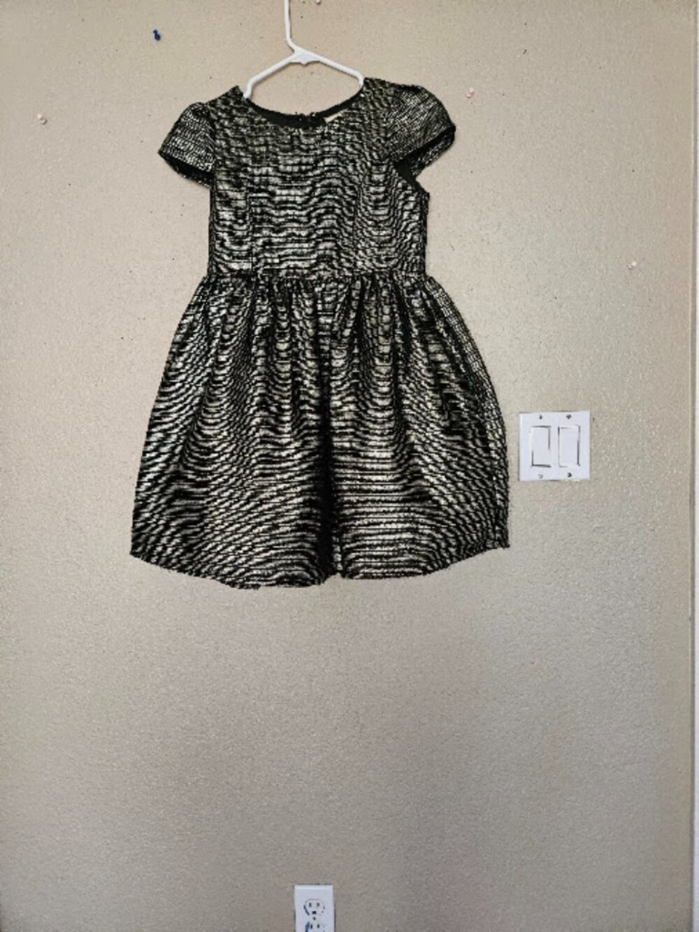 Soprano Girls Glitter Flare Formal Dress Short Sleeve Polyester Size 12
